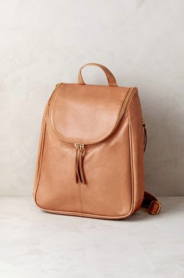 florence mini backpack crossbody 3L Description The Florence Crossbody bag was inspired by our most popular Expedition Duffle Bag Florence Leather Backpack Purse