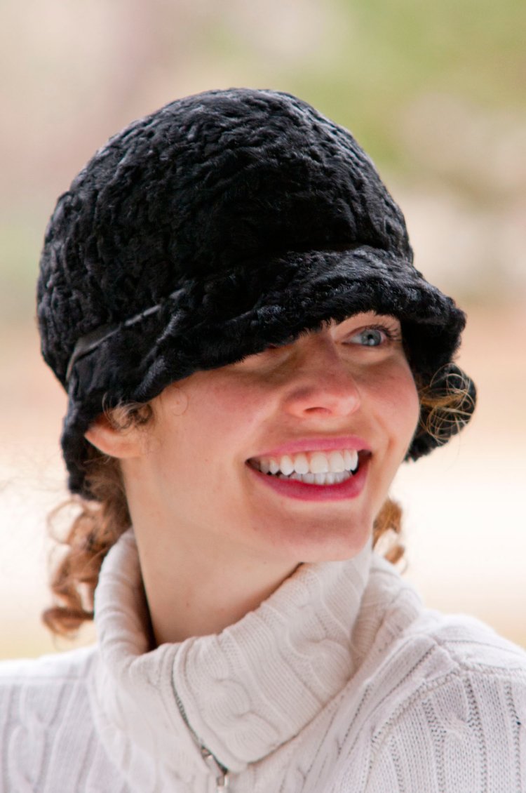 Women display picture 2