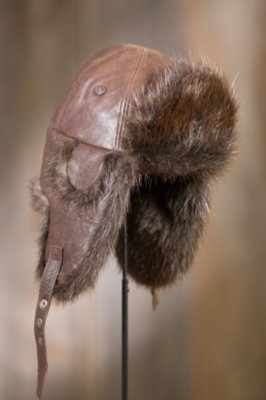 Lambskin Leather Trapper Hat with Beaver Fur Lining | Overland display picture 3