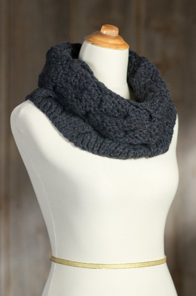 Chunky Handmade Alpaca Wool Infinity Scarf | Overland