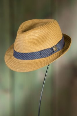 Goorin Bros. Beach Day Straw Fedora Hat | Overland display picture 2
