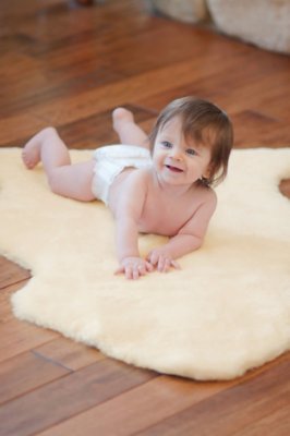 Overland Short Wool Sheepskin Baby Rug | Overland